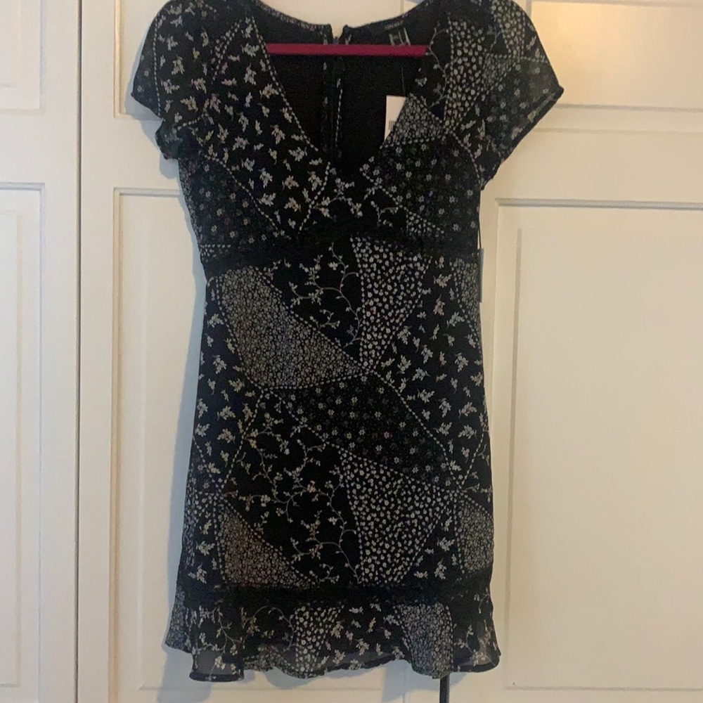 Black floral v-neck dress